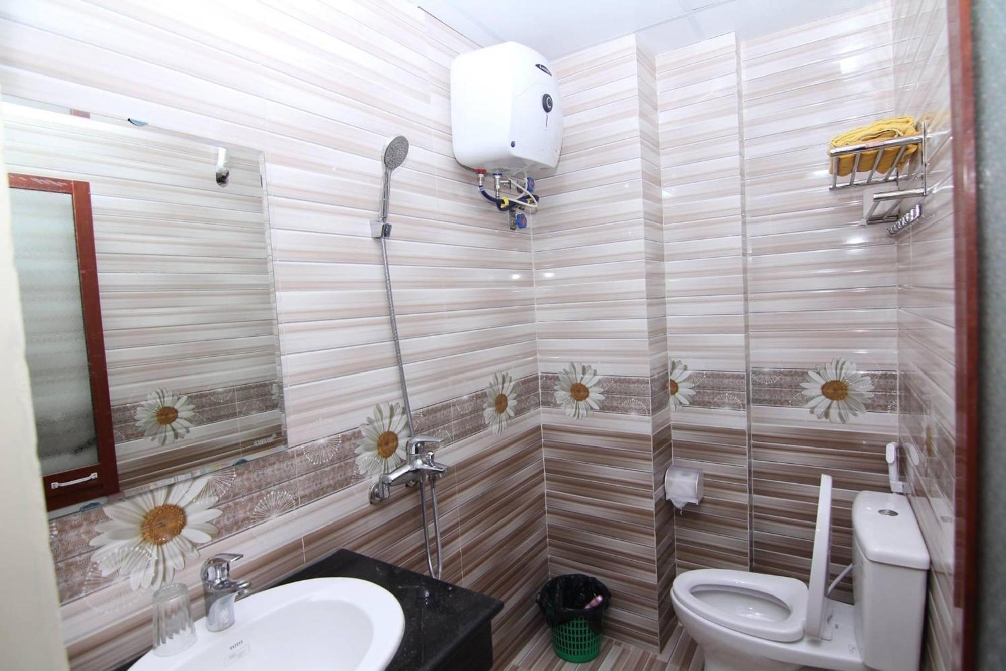 Thu Ha Sea View Hotel Dong Khe Sau Екстериор снимка