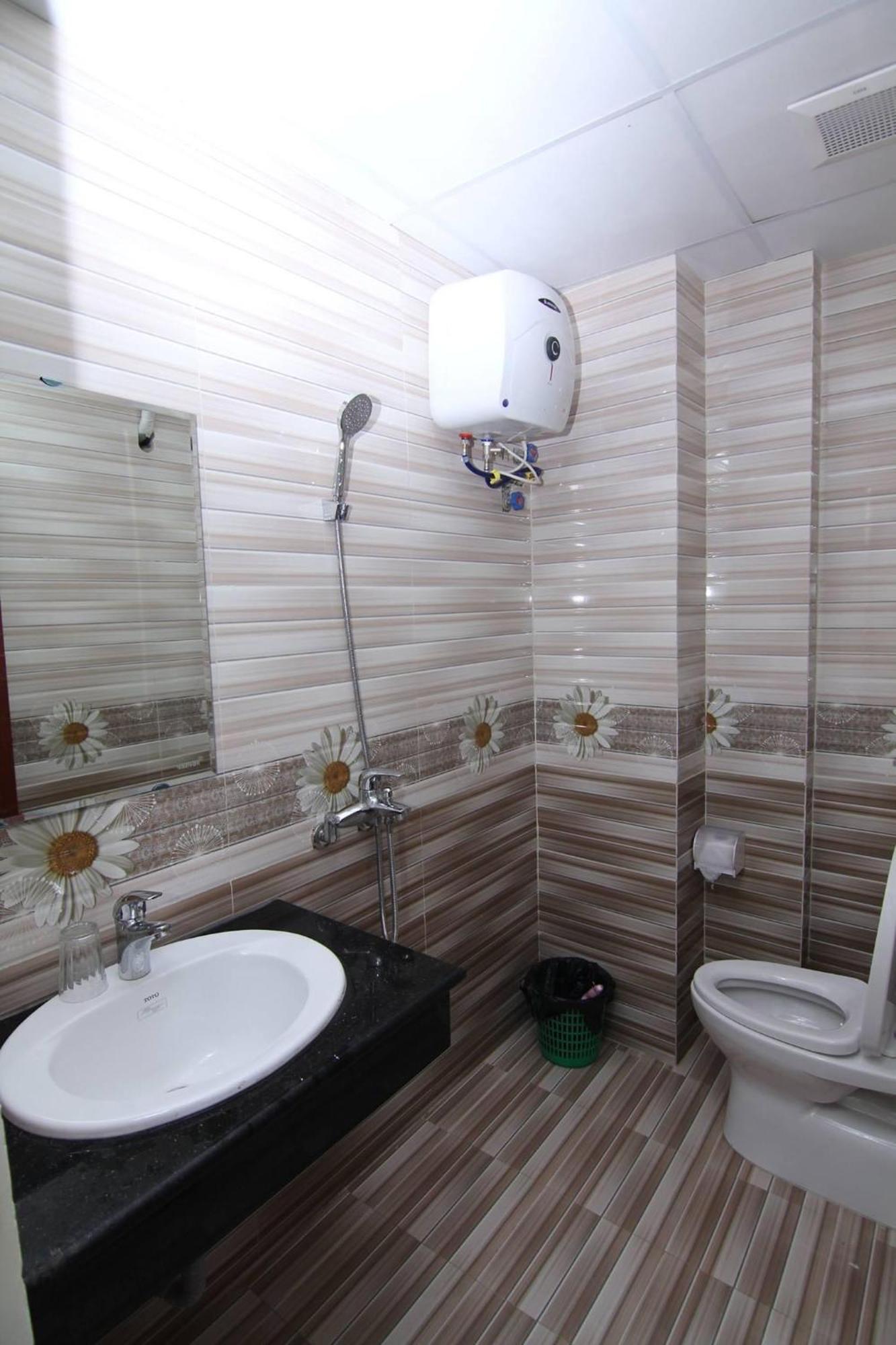 Thu Ha Sea View Hotel Dong Khe Sau Екстериор снимка