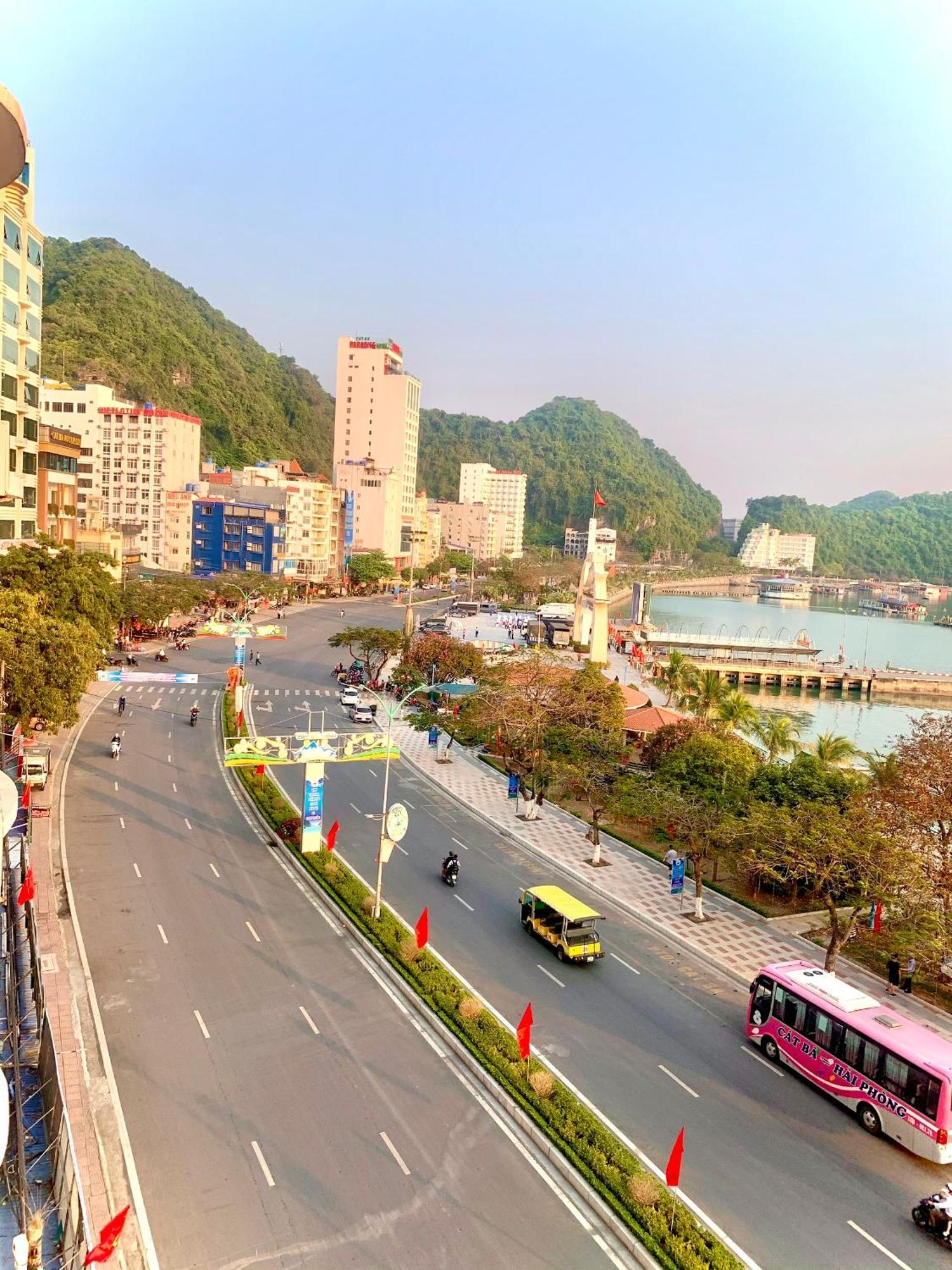 Thu Ha Sea View Hotel Dong Khe Sau Екстериор снимка